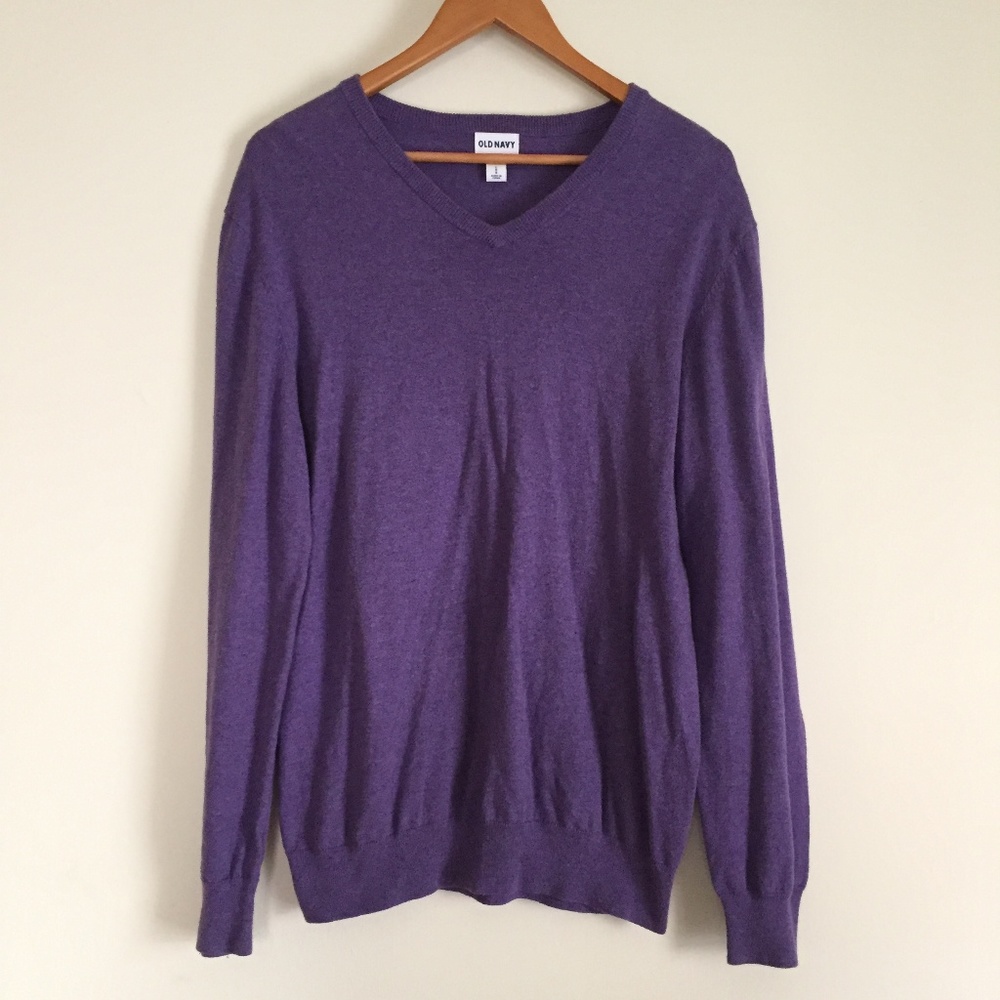 Old Navy Men's Purple V-Neck Sweater - Large